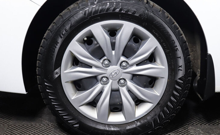 Hyundai Solaris - Фото 8