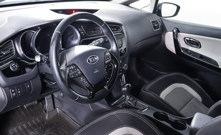 Kia Ceed - Фото 11