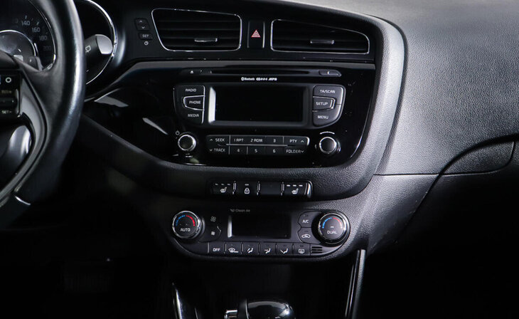 Kia Ceed - Фото 13