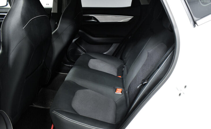 Jac J7 - Фото 10