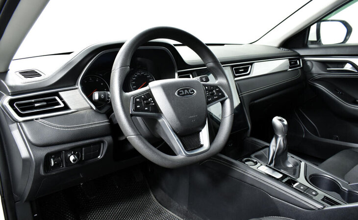 Jac J7 - Фото 8