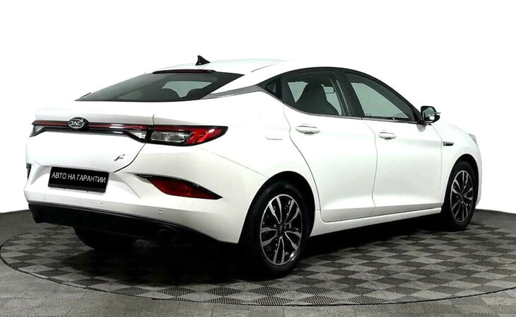 Jac J7 - Фото 3