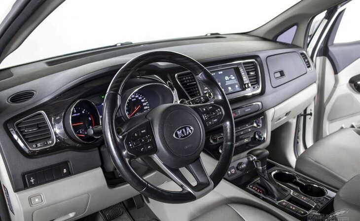 Kia Carnival - Фото 9