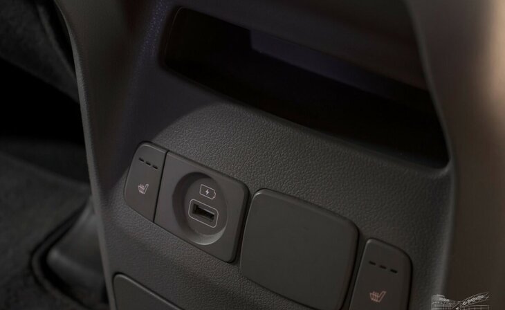 Kia Carnival - Фото 18