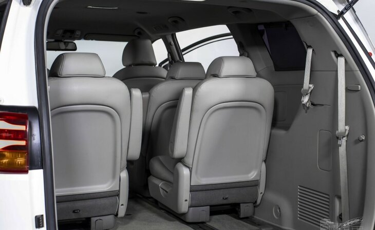 Kia Carnival - Фото 24