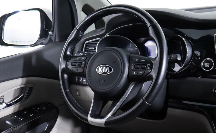 Kia Carnival - Фото 12