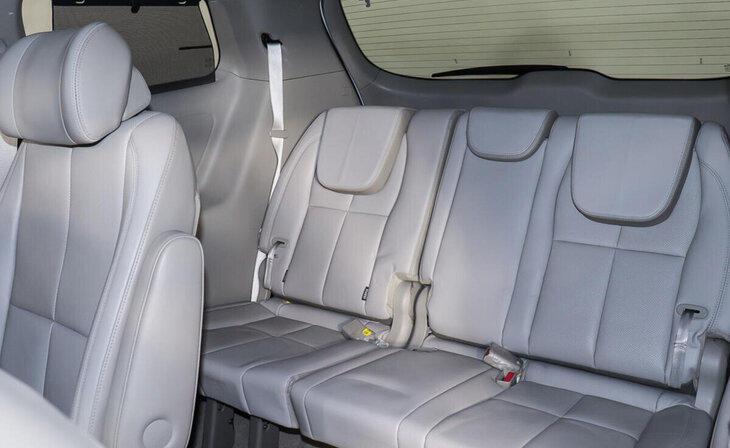 Kia Carnival - Фото 21