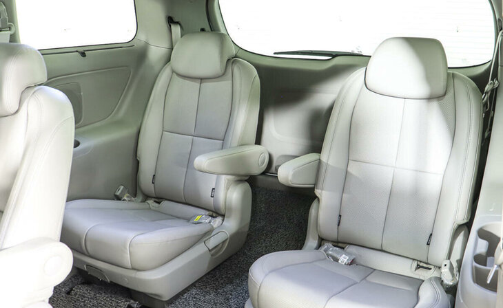 Kia Carnival - Фото 9