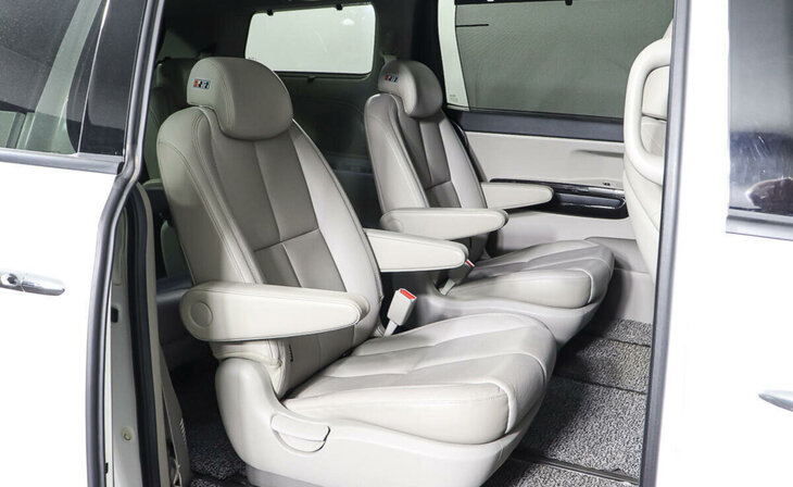 Kia Carnival - Фото 11