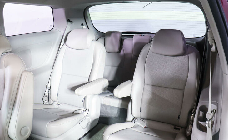 Kia Carnival - Фото 19