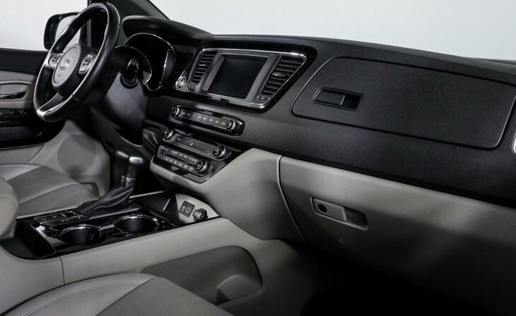 Kia Carnival - Фото 6