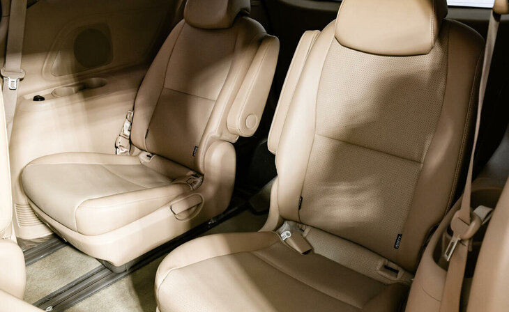 Kia Carnival - Фото 8