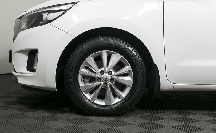 Kia Carnival - Фото 8