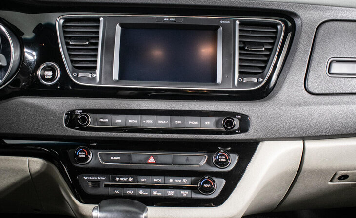 Kia Carnival - Фото 9