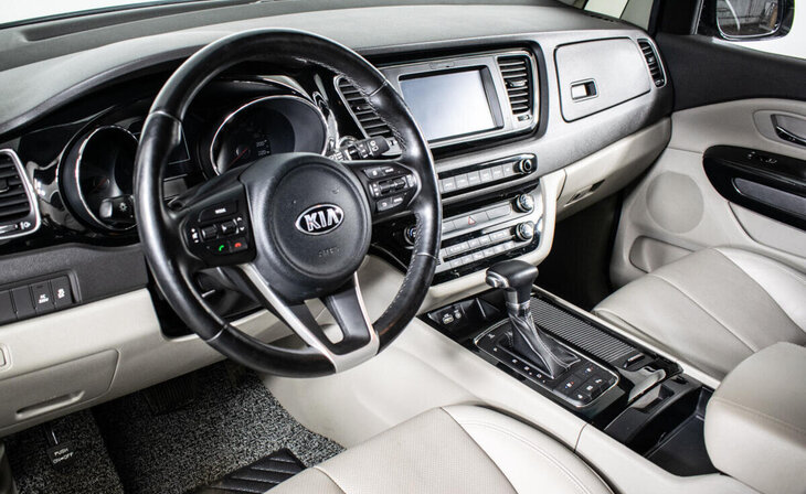 Kia Carnival - Фото 8