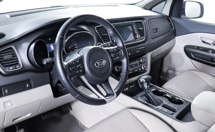 Kia Carnival - Фото 13