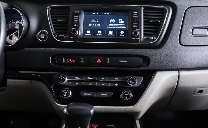 Kia Carnival - Фото 15