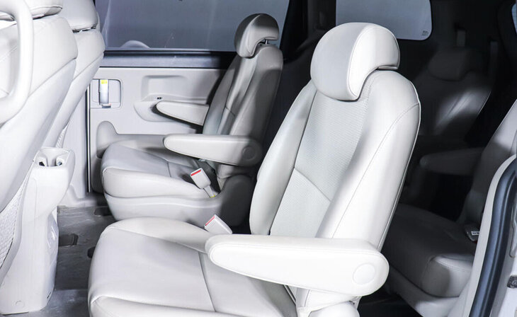 Kia Carnival - Фото 21