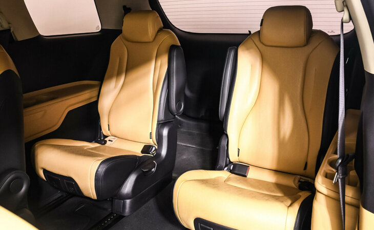 Kia Carnival - Фото 13