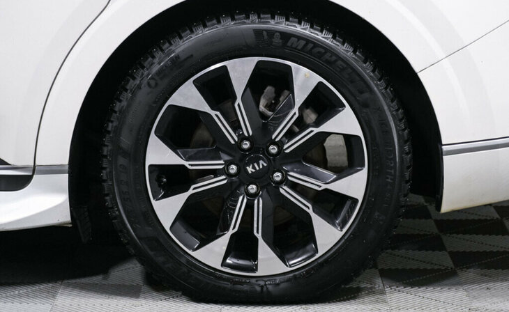 Kia Carnival - Фото 5