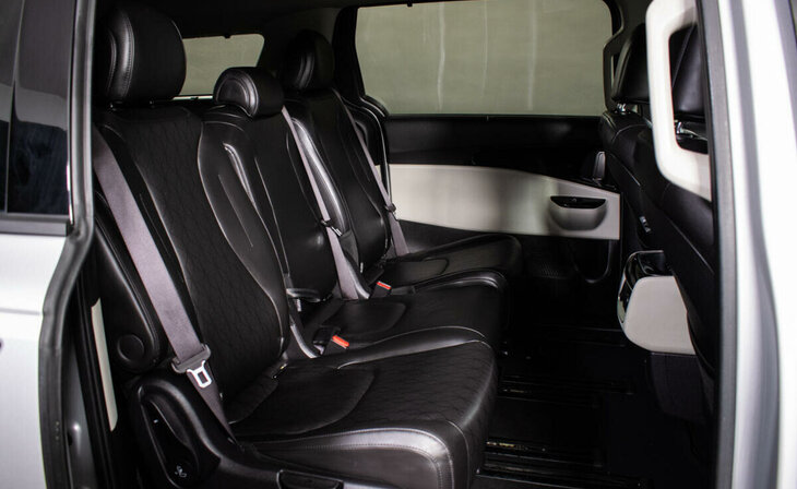 Kia Carnival - Фото 8