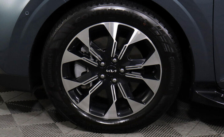 Kia Carnival - Фото 8