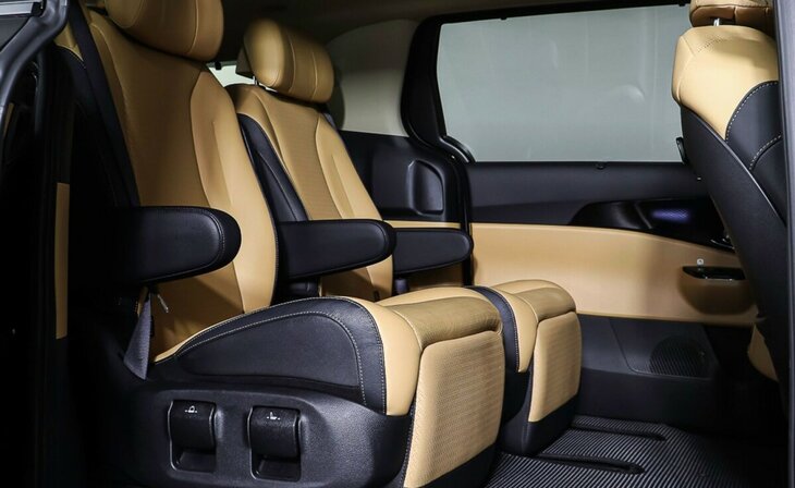 Kia Carnival - Фото 24