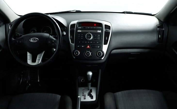 Kia Ceed - Фото 9