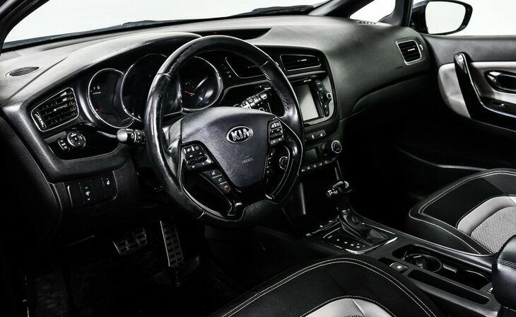 Kia Ceed - Фото 9