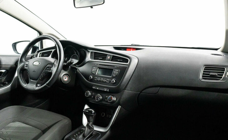 Kia Ceed - Фото 4