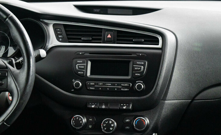 Kia Ceed - Фото 7