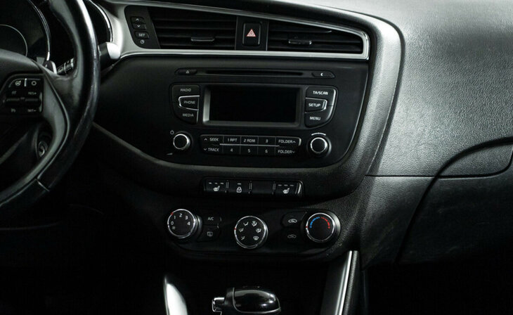 Kia Ceed - Фото 9