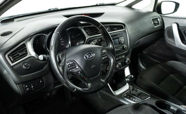 Kia Ceed - Фото 8