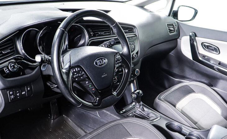 Kia Ceed - Фото 10