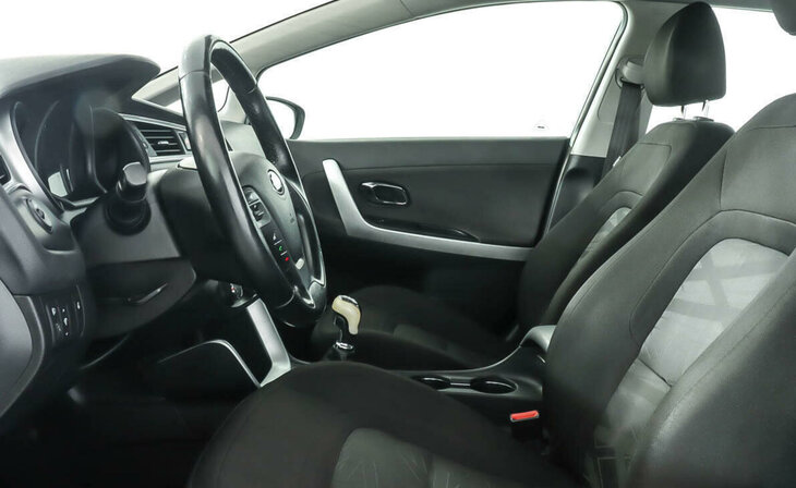 Kia Ceed - Фото 5