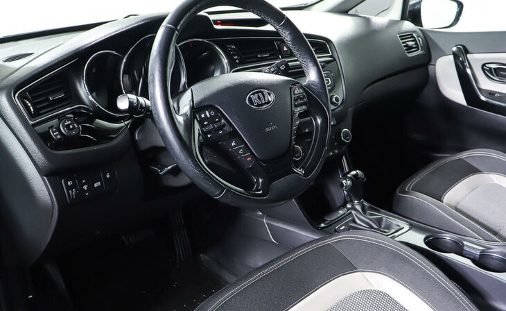 Kia Ceed - Фото 10