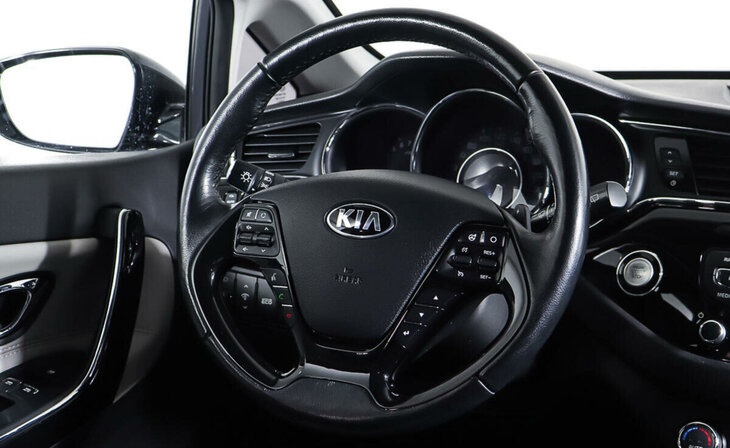 Kia Ceed - Фото 11