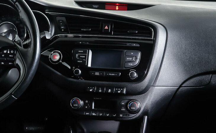 Kia Ceed - Фото 12