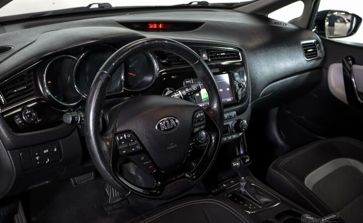 Kia Ceed - Фото 6