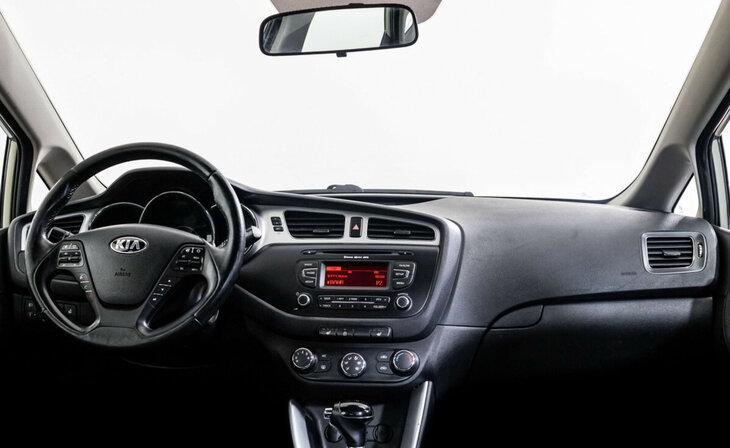 Kia Ceed - Фото 7