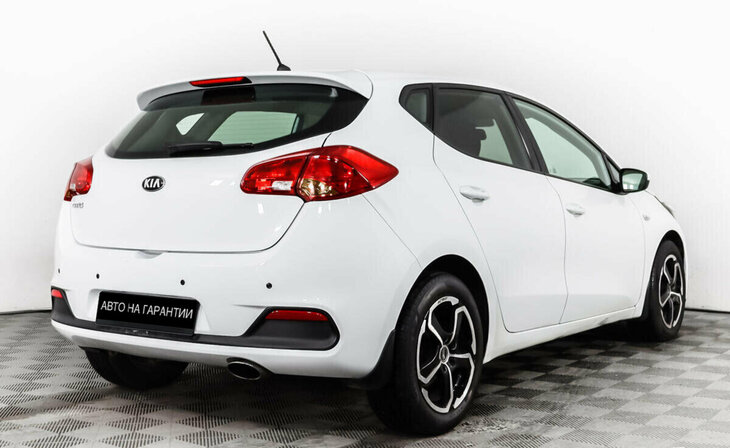 Kia Ceed - Фото 4