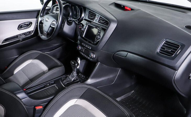 Kia Ceed - Фото 9