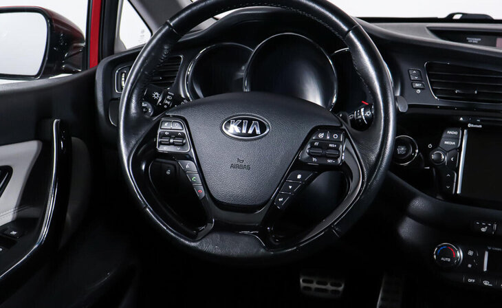 Kia Ceed - Фото 12