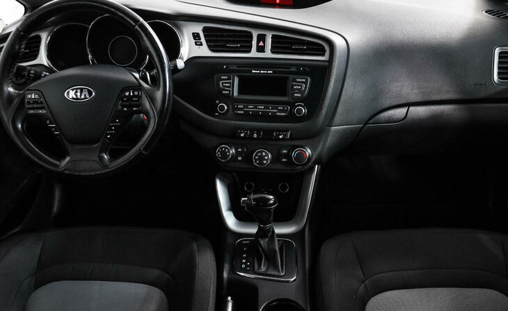 Kia Ceed - Фото 5