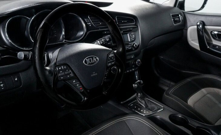 Kia Ceed - Фото 9