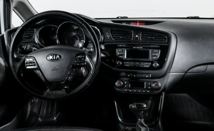 Kia Ceed - Фото 8