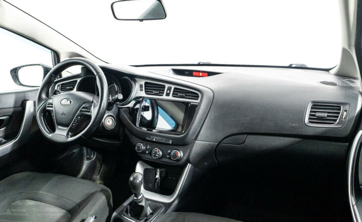 Kia Ceed - Фото 4