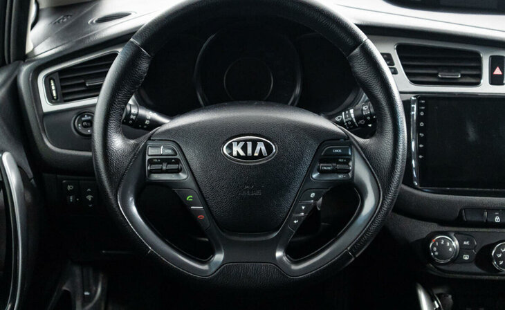 Kia Ceed - Фото 7