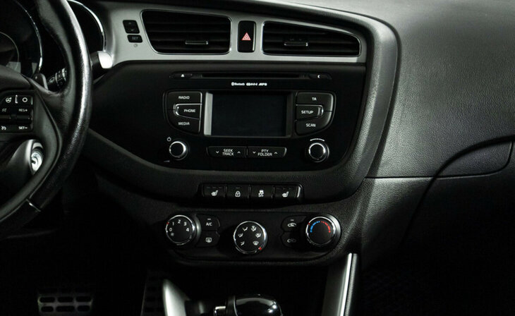 Kia Ceed - Фото 9