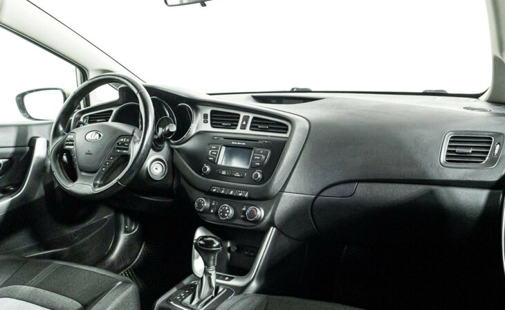 Kia Ceed - Фото 4